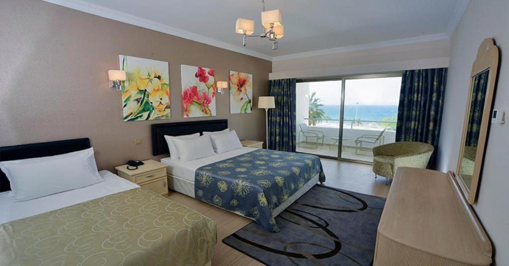 Jasmine Court Hotel Kyrenia  Esterno foto