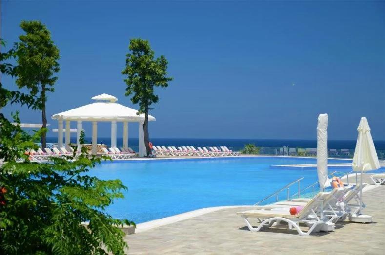Jasmine Court Hotel Kyrenia  Esterno foto