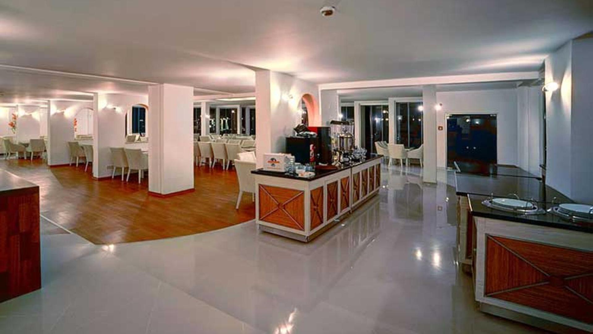 Jasmine Court Hotel Kyrenia  Esterno foto
