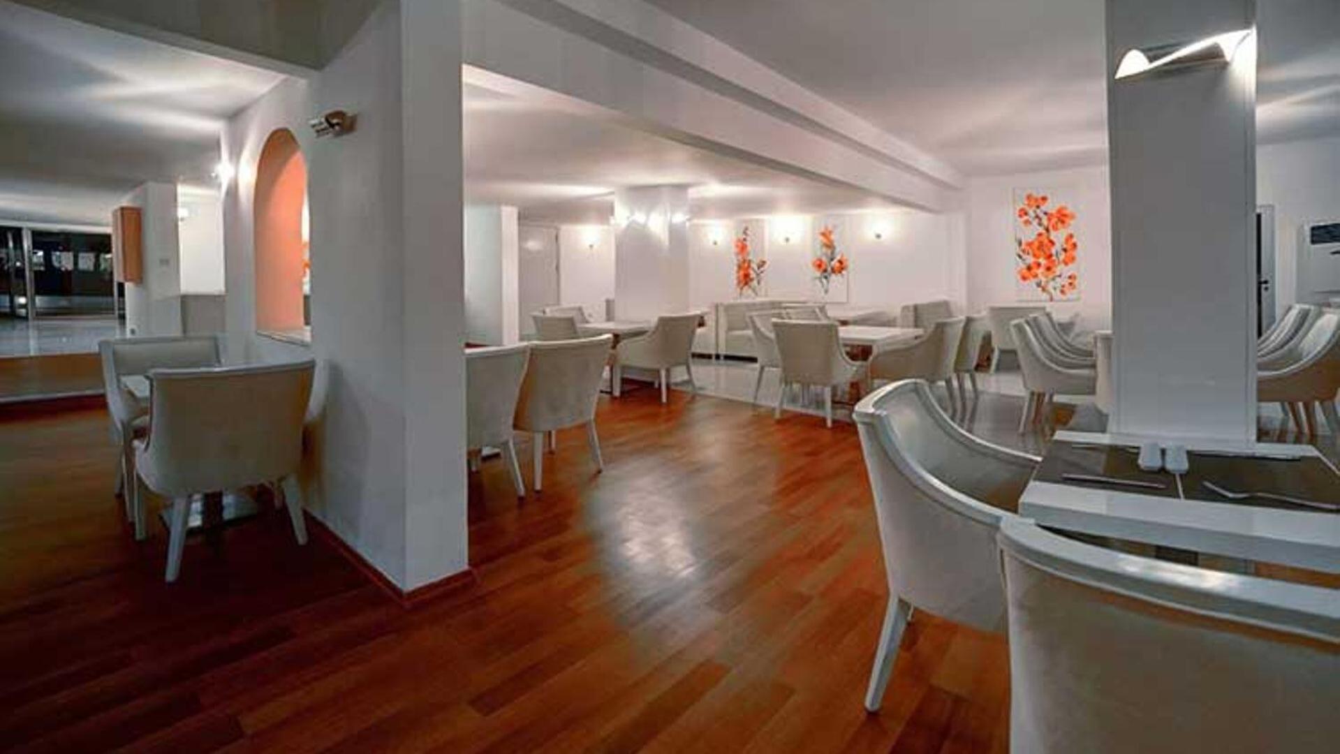 Jasmine Court Hotel Kyrenia  Esterno foto